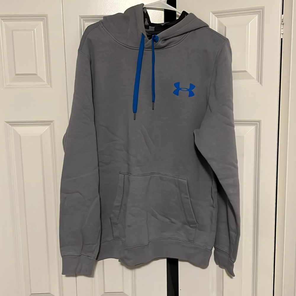 Gray/blue Under Armour sweatshirt